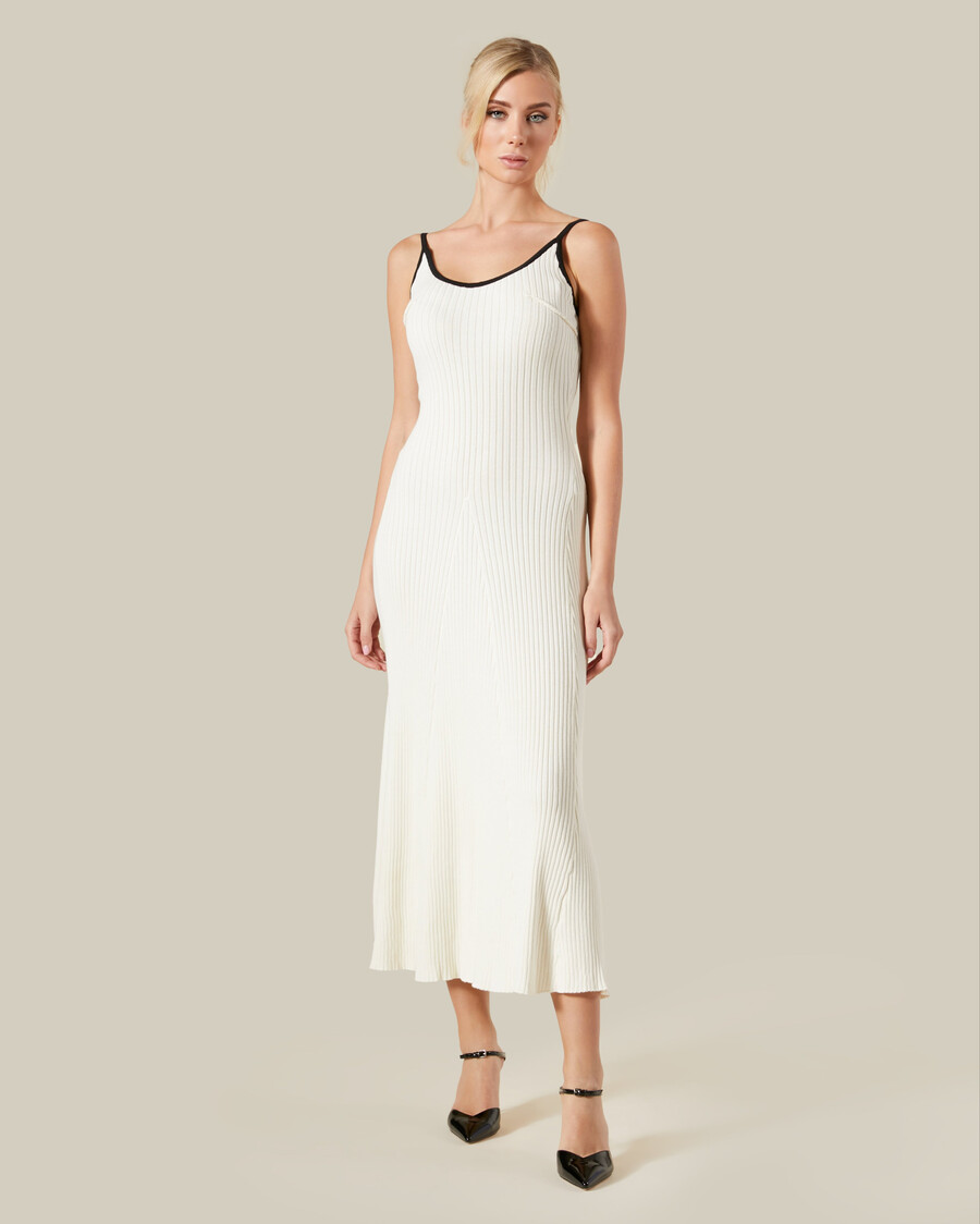 vestido de punto con ribete en contraste