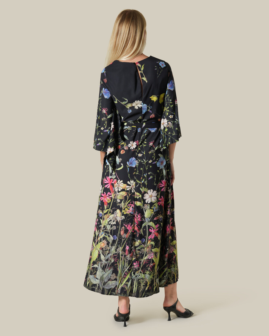 vestido largo con estampado botánico