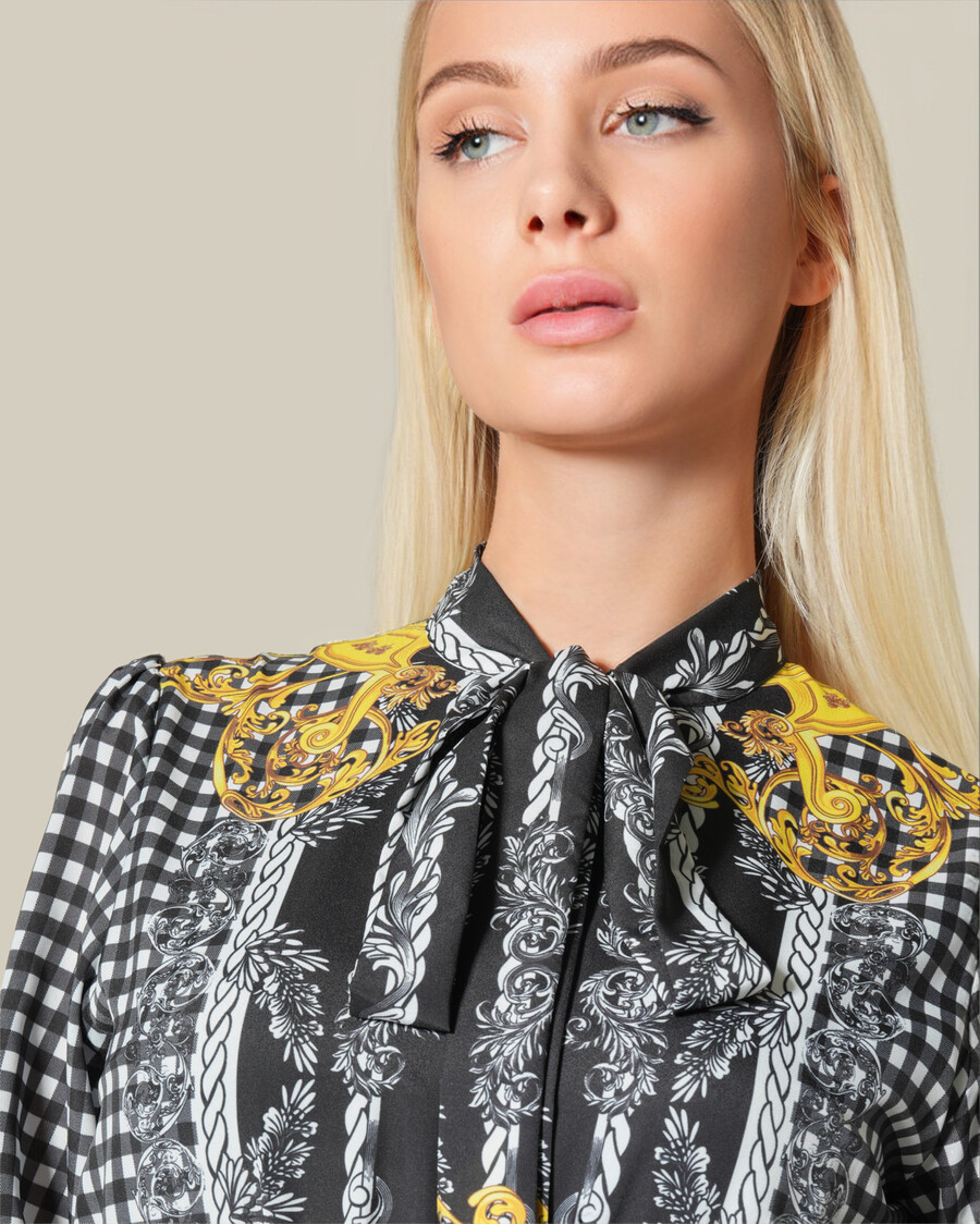 vestido largo con estampado barroco de cuadros